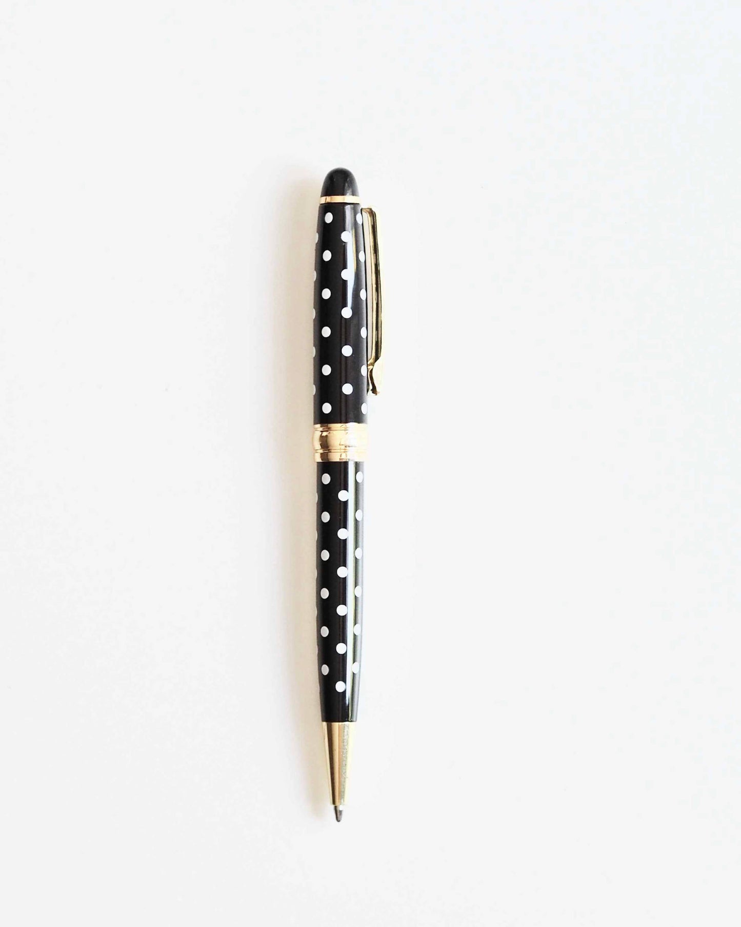 Black-polka_dot-ballpoint_pen-ellaiconic