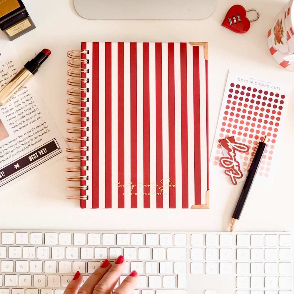 
                  
                    2026 Weekly Planner - CEO of My Own Life® - ella iconic - Red and White Stripes - Rouge - UK
                  
                