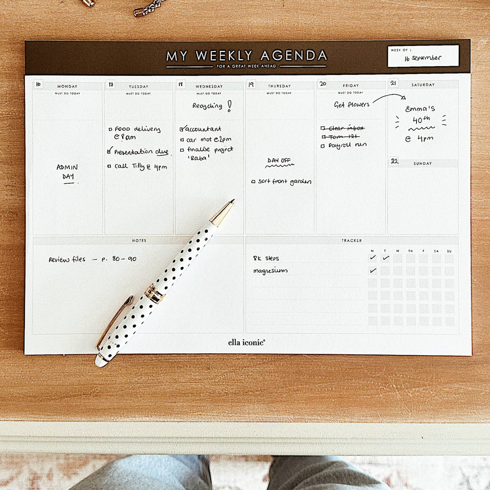 
                  
                    Monochrome-undated-weekly_desk_planner-my_weekly_agenda-ella_iconic
                  
                