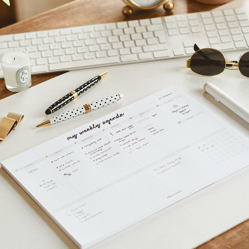 
                  
                    A4-White-undated-weekly_desk_planner-my_weekly_agenda-ella_iconic
                  
                
